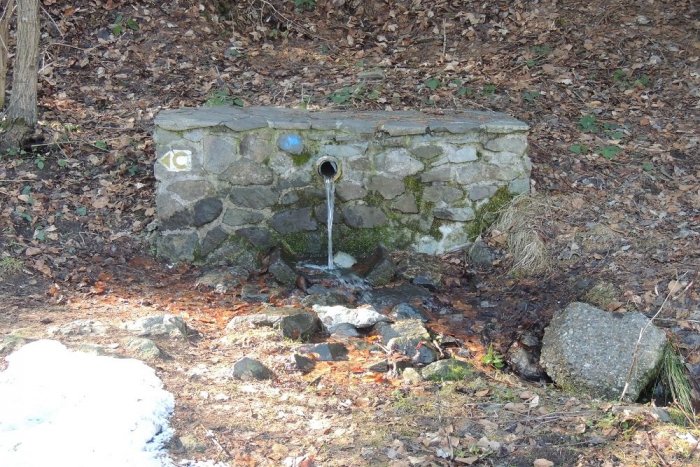 Ilustračný obrázok k článku Tajný recept štiavnických krčmárov: Prečo obľubovali prameň pri Červenej studni?