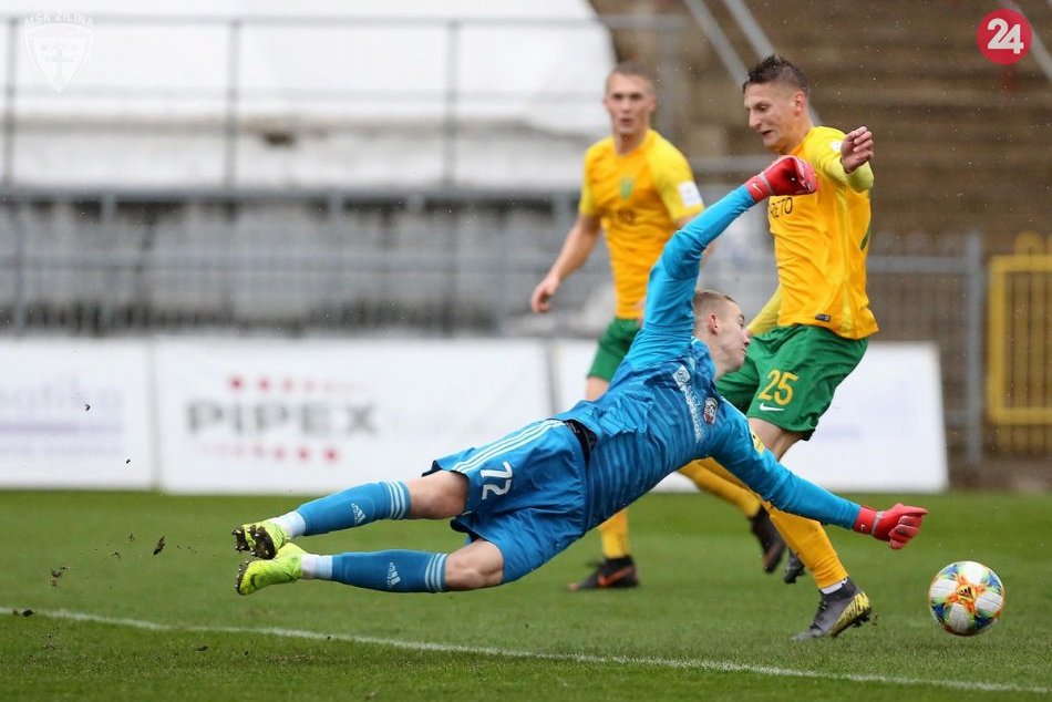 Ilustračný obrázok k článku Futbalová liga: Šošoni dali v Podbrezovej do zápasu všetko