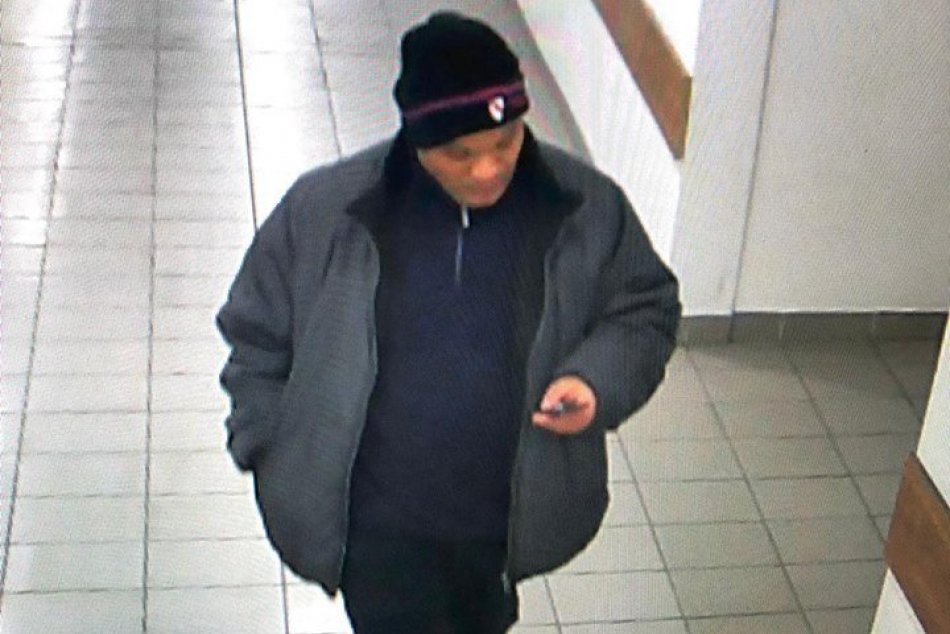 Ilustračný obrázok k článku Obťažoval mladú ženu na dámskych záchodoch v Nitre: Polícia obvinila muža (38), FOTO