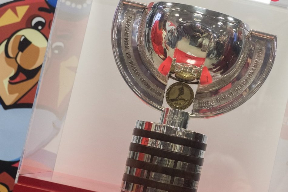 Ilustračný obrázok k článku Trofej hokejových majstrovstiev sveta: Zavíta aj do Popradu, poznáme dátum!