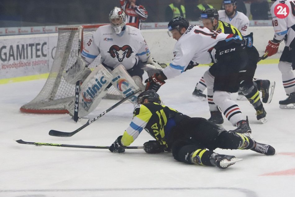 Ilustračný obrázok k článku Bystrica krôčik od postupu. V 4. štvrťfinálovom zápase prestrieľala Detvu