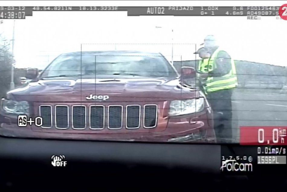 Ilustračný obrázok k článku Diaľnica na Považí pretekárskou dráhou? Pre Milana (59) zrejme áno, FOTO