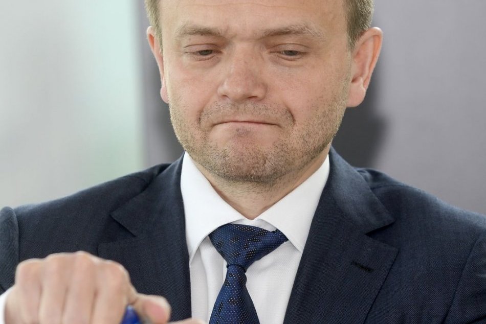 Ilustračný obrázok k článku VLÁDA zablokovala PENTE majetok za 15 miliónov. Nemocnice v ohrození?