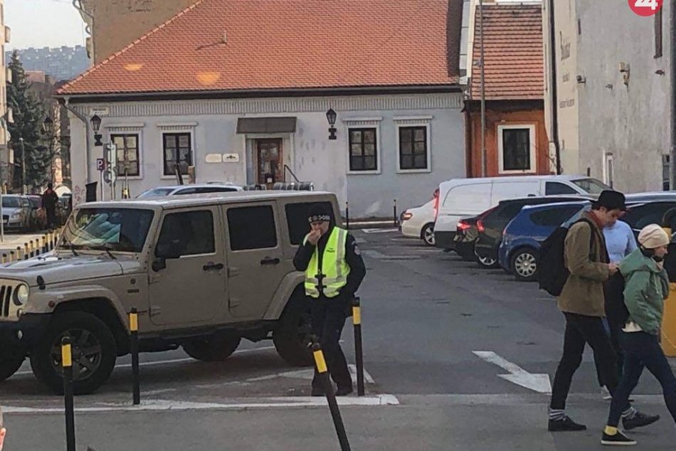 Ilustračný obrázok k článku Chaos v parkovaní stále trvá. Mesto tvrdí, že ho táto situácia mrzí