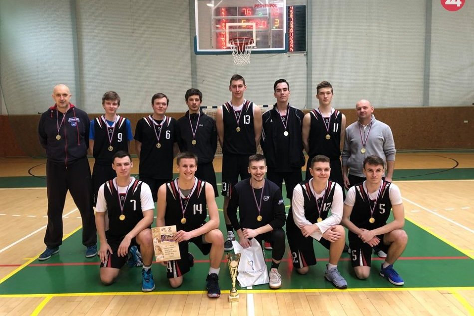 Ilustračný obrázok k článku Michalovskí gymnazisti sa tešia z úspechu: Postup na majstrovstvá Slovenska!