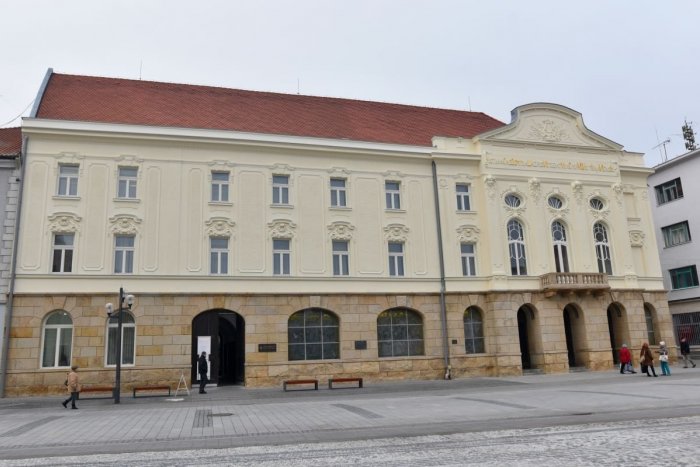 Ilustračný obrázok k článku V divadle udeľovali ocenenia: Poznáme výsledky diváckej ankety Čierny orol