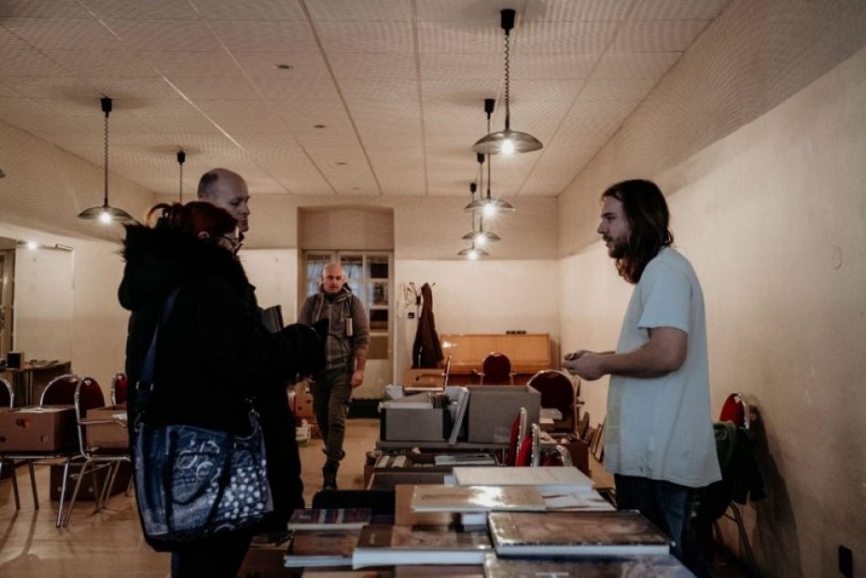 Ilustračný obrázok k článku Máte radi starinky? Nenechajte si ujsť burzu kníh, platní a obrazov v Hlohovci