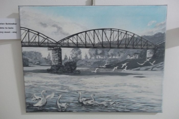 Ilustračný obrázok k článku Výtvarníci zo Šale vystavujú: Originálne diela nájdete v radnici, FOTO