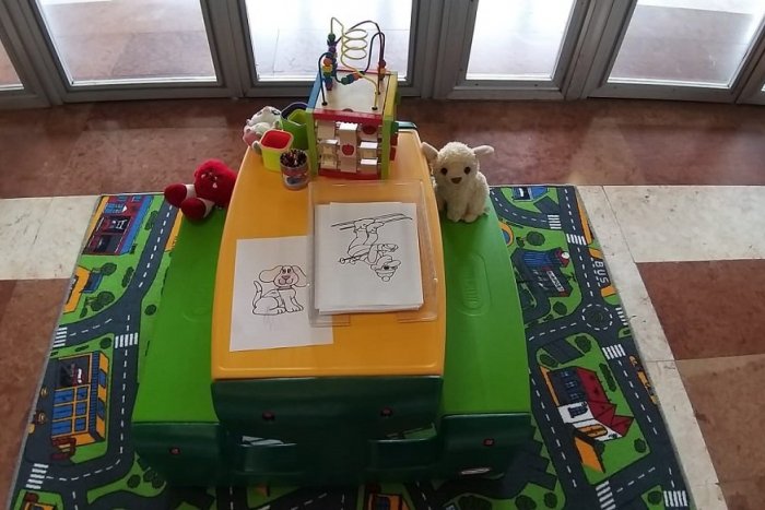 Ilustračný obrázok k článku Na magistrát môžete prísť aj s deťmi. Zriadili detský kútik