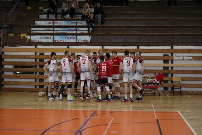 Ilustračný obrázok k článku Prešovčania bojujú aspoň o 5.miesto: Volejbalisti zapojili mladíkov, v sérii vedú 1:0