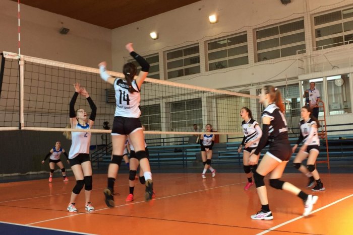Ilustračný obrázok k článku Dôležité zápasy mladých novoveských  volejbalistiek: Takto si poradili so súpermi
