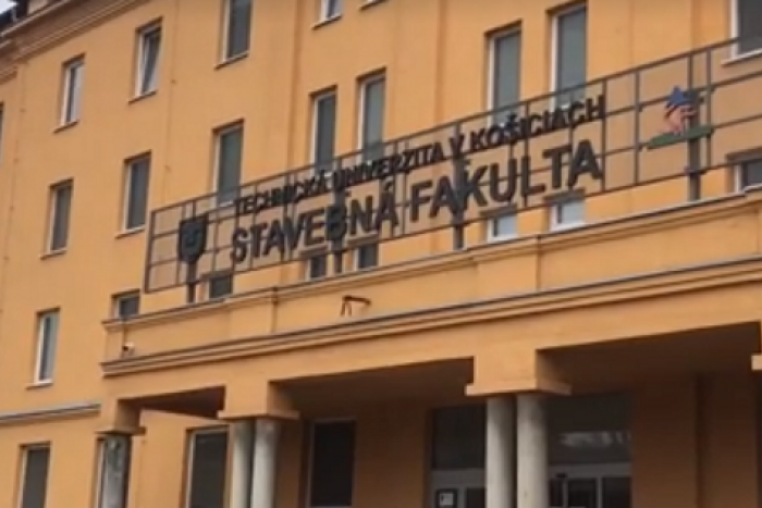 Ilustračný obrázok k článku VIDEO: Študent Technickej univerzity si chcel úplatkom vo výške 1500 eur zaistiť ďalšie štúdium