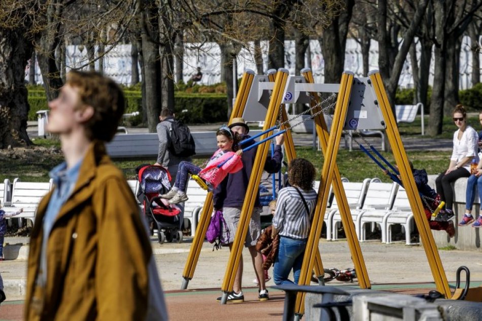 Ilustračný obrázok k článku V Handlovej chystajú unikátny projekt: Pribudnúť má špeciálne detské ihrisko