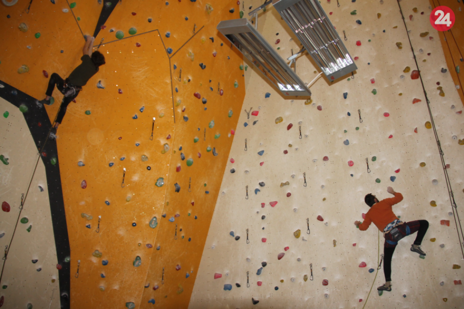 Ilustračný obrázok k článku Svetový unikát v Poprade: Dvaja nadšenci tu vybudovali najvyššiu lezeckú stenu na svete