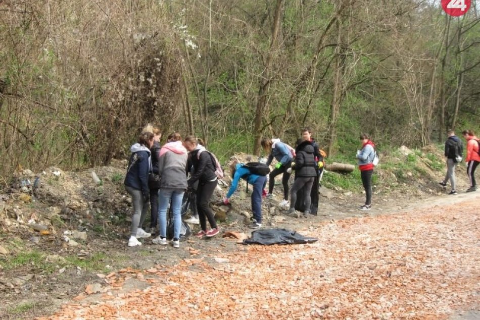 Ilustračný obrázok k článku Aktivisti sa opäť činili: Studnička na Soroši sa dočkala vyčistenia i tento rok, FOTO