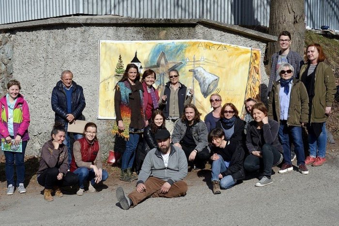 Ilustračný obrázok k článku Sídliská či neznáme zákutia: Amatérski umelci sa snažia ukázať Štiavnicu inak, FOTO