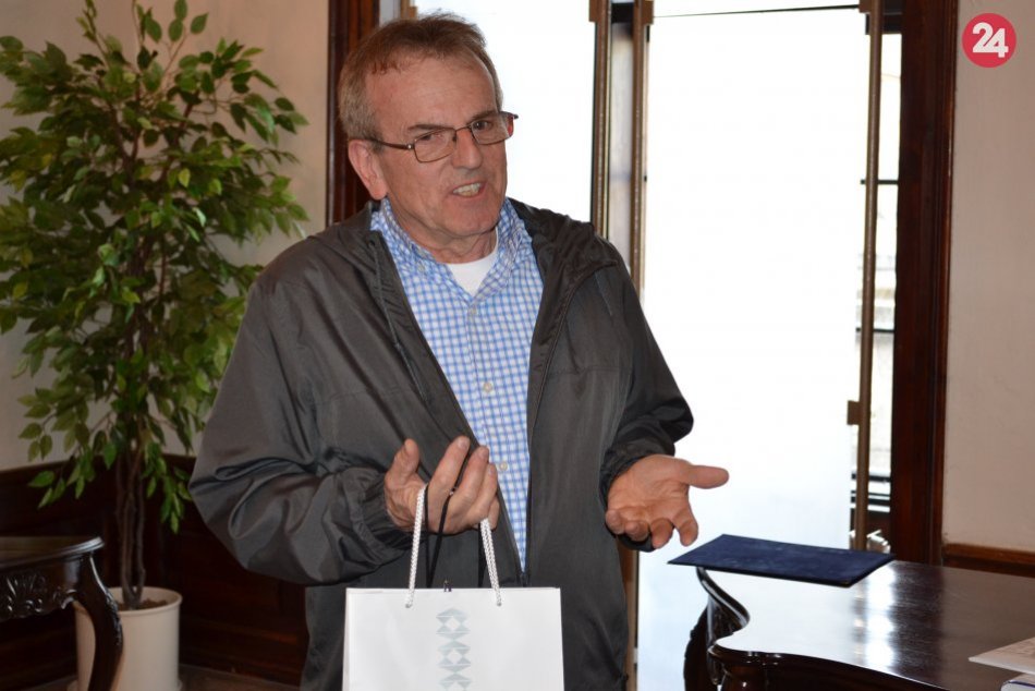 Ilustračný obrázok k článku Humenné navštívilo slávne meno: Rodák, ktorý získal 2 ceny Grammy! FOTO