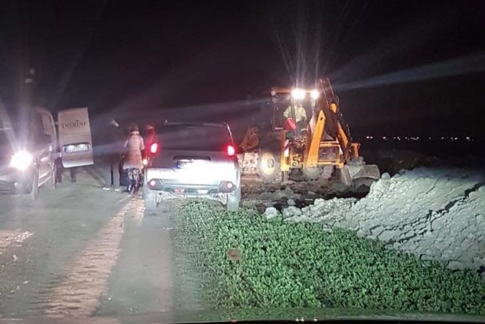 Ilustračný obrázok k článku NAKA v akcii: Prehľadáva možné miesta mafiánskych hrobov na južnom Slovensku