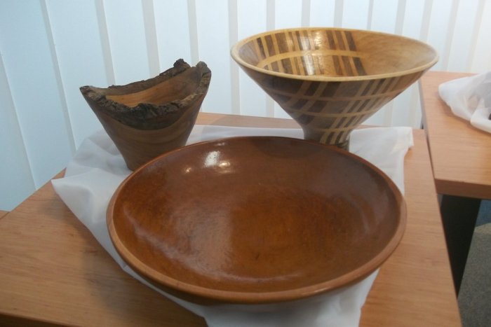 Ilustračný obrázok k článku Podoby dreva Mikuláša Lánga: Prírodný materiál ho sprevádza celý život, FOTO