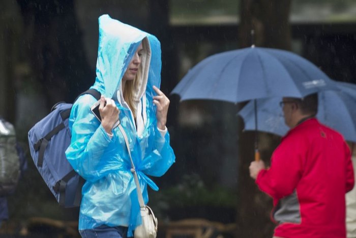 Ilustračný obrázok k článku To snáď ani nie je máj: Mikulášsky okres s výstrahou pred dažďom i povodňami