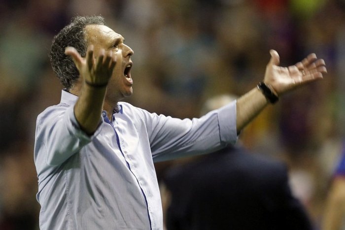 Ilustračný obrázok k článku Obrovské odhodlanie: Tréner Sevilly Caparros má leukémiu, bude pokračovať v práci