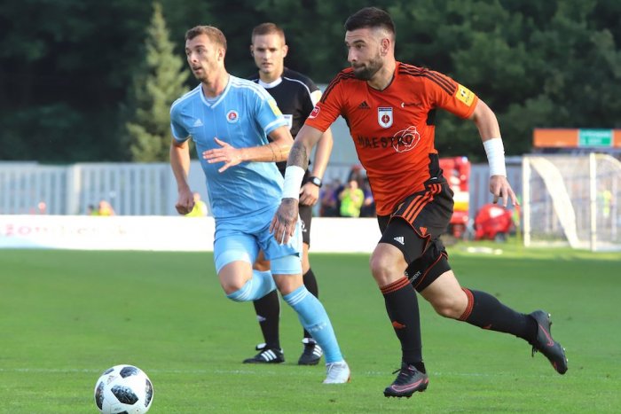 Ilustračný obrázok k článku MFK Ružomberok rozviazal zmluvu s Yanim Urdinovom: Poznáme dôvod jeho odchodu!