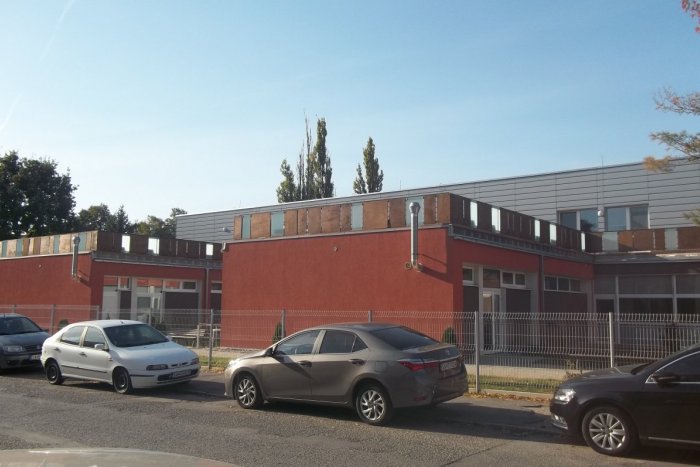 Ilustračný obrázok k článku Domov dôchodcov s novinkou: Špeciálny žiarič ničí baktérie a vírusy