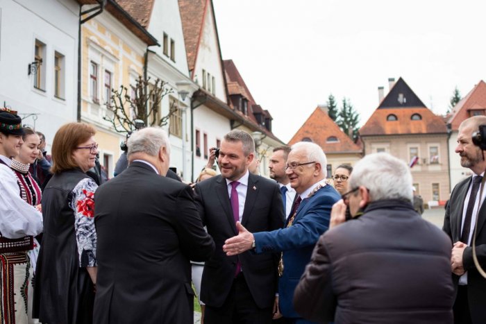 Ilustračný obrázok k článku Výjazdové rokovanie v Bardejove odsúhlasilo viac ako milión Eur pre náš okres