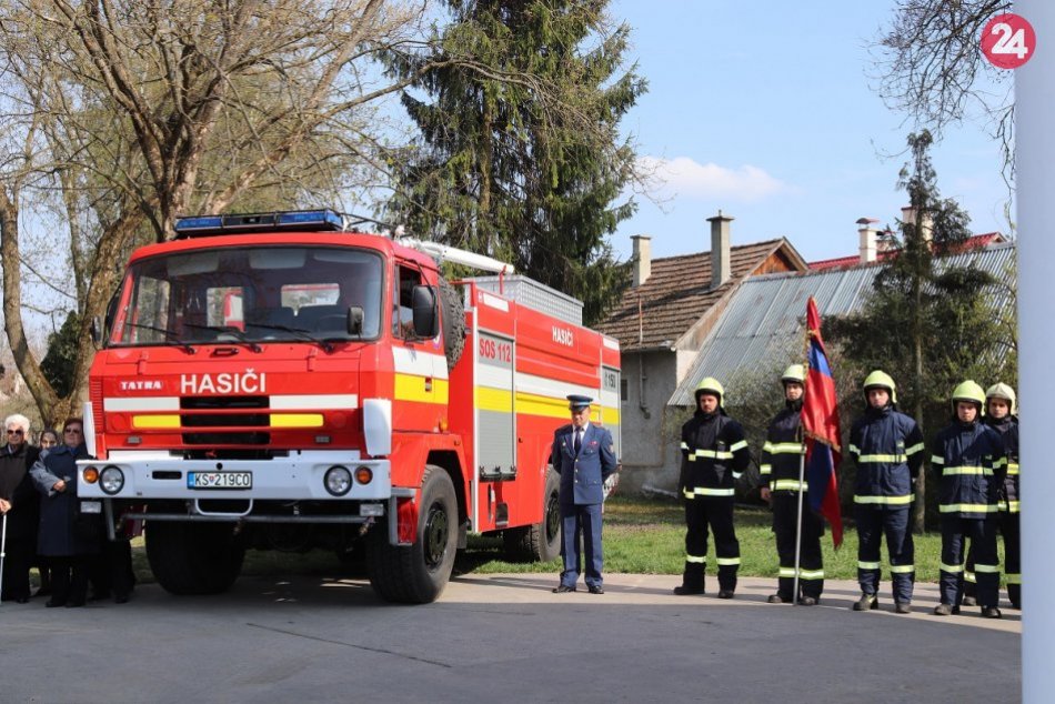 Ilustračný obrázok k článku Dobrovoľní hasiči v Mokranciach dostali po 50 rokoch nové hasičské auto