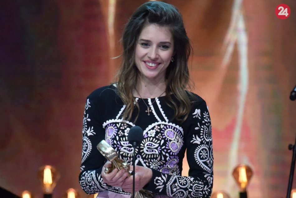 Ilustračný obrázok k článku OTO mieri do Považskej Bystrice: Sima Martausová speváčkou roka, FOTO