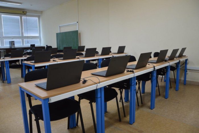 Ilustračný obrázok k článku Školské učebne v Šali už modernizujú: Pomohli aj európske fondy, FOTO