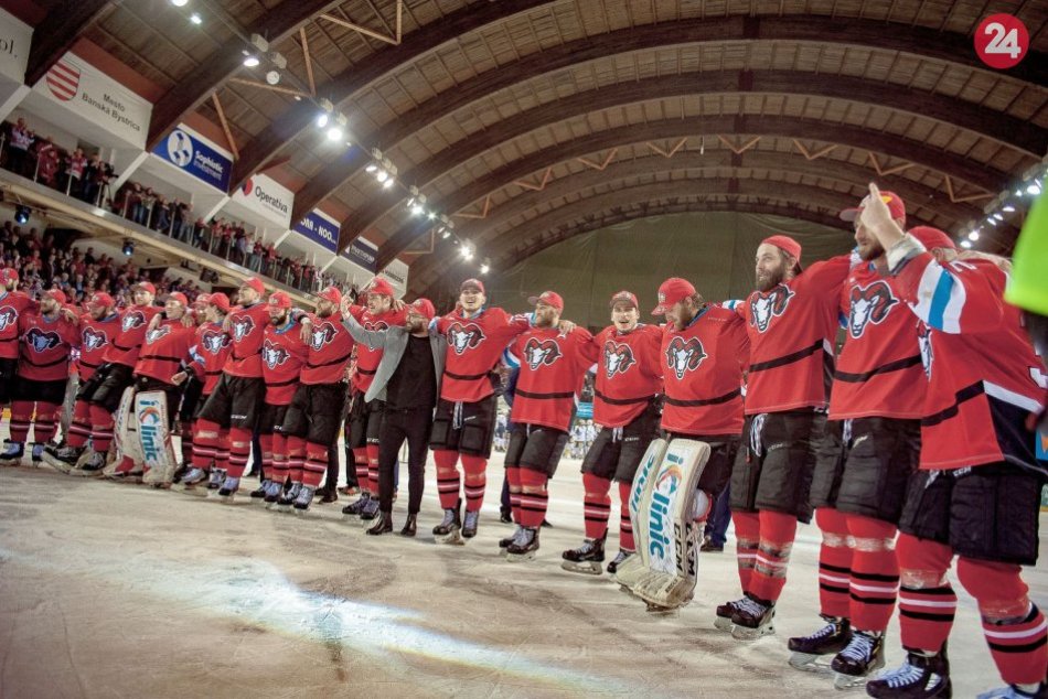 Ilustračný obrázok k článku Barani spoznali program skupiny v Lige majstrov. Kedy a proti komu vykorčuľujú?