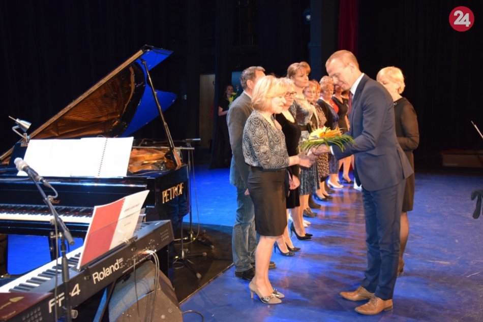 Ilustračný obrázok k článku Dostalo sa im veľkej pocty z radnice: Mená ocenených žilinských učiteľov