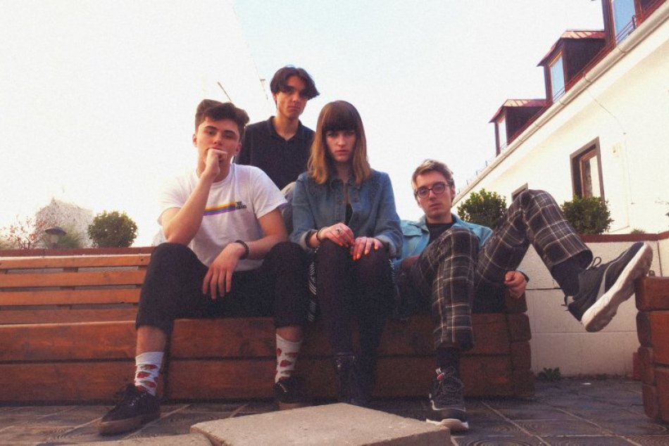 Ilustračný obrázok k článku Nevšedná novinka od mladej kapely Zvolenčanov. Spievajú o hormónoch, VIDEO