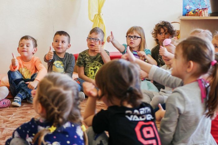 Ilustračný obrázok k článku Malí Brezňania sa môžu učiť angličtinu už aj v škôlke