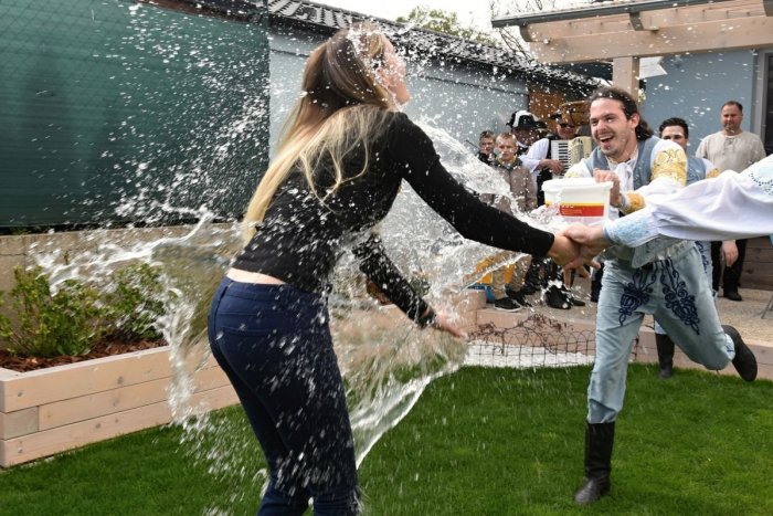 Ilustračný obrázok k článku SVET O SLOVENSKU: Najprv ľadová voda, potom vodka