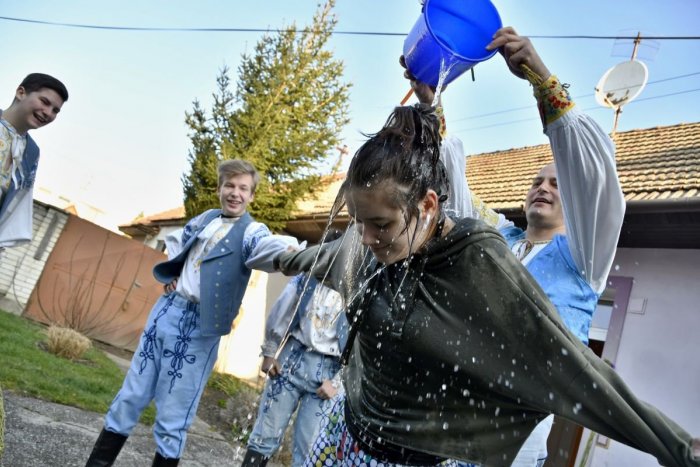 Ilustračný obrázok k článku RANNÁ ŠTVORKA: Na Veľkonočný pondelok teploty do 18 stupňov