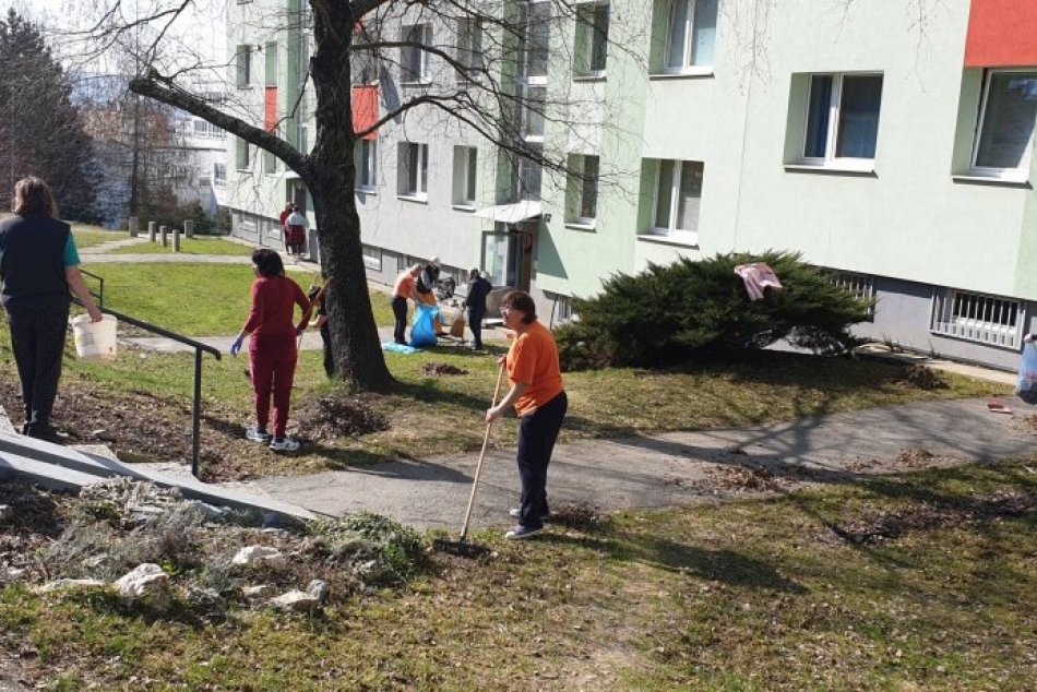 Ilustračný obrázok k článku Bystričania ukázali, že im na meste záleží. Vyzbierali stovky ton odpadu, FOTO