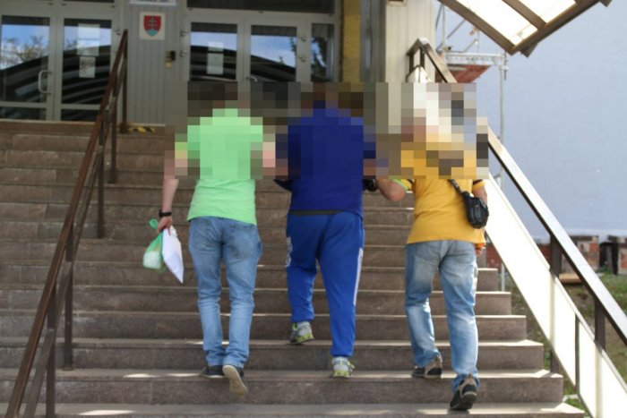 Ilustračný obrázok k článku Krvavý útok nožom na bystrickej ulici. Žena skončila s poranenou tvárou