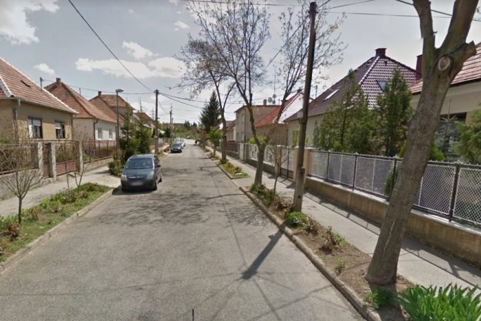 Ilustračný obrázok k článku Dopravné obmedzenia z dôvodu opravy cesty: Týkať sa budú jednej hlohovskej ulice