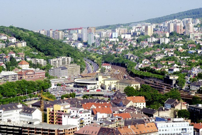 Ilustračný obrázok k článku Obyvatelia Kramárov sú zúfalí. Developeri už nevedia, čo by zastavali! Čo na to úrad?