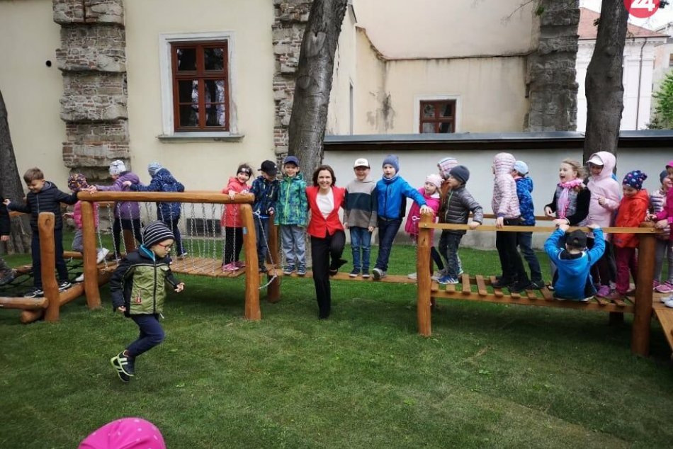Ilustračný obrázok k článku FOTO: Deti v Starom Meste majú dôvod na radosť. Budú môcť šantiť na novom ihrisku