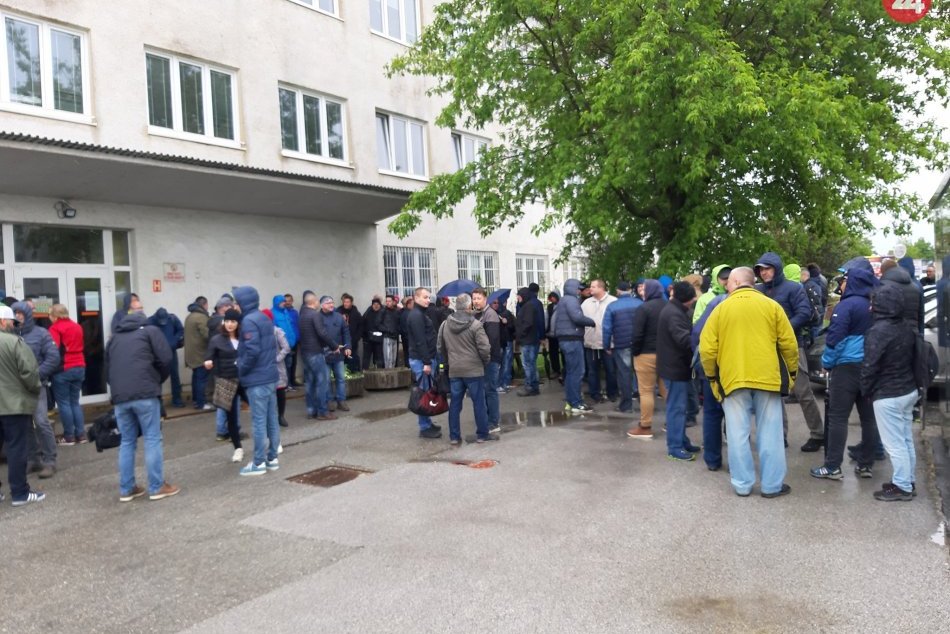 Ilustračný obrázok k článku Dvojhodinový ostrý štrajk zamestnancov Dopravného podniku bude deň pred začatím hokejového šampionátu