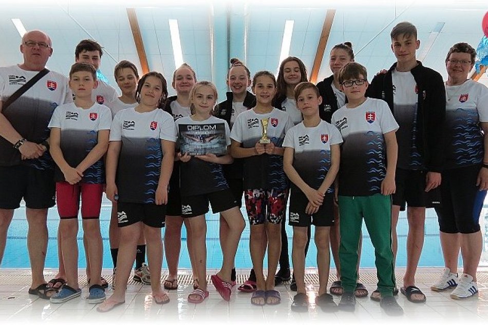 Ilustračný obrázok k článku Skvelé výkony plavcov UMB. Získali 9 medailí, väčšinu vybojovala talentovaná Ema