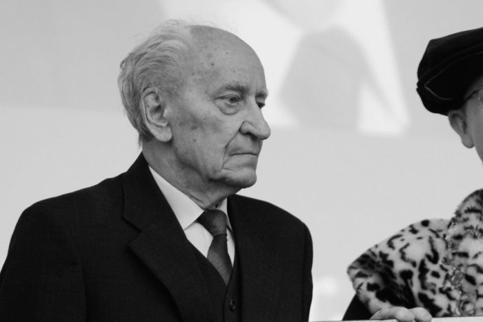 Ilustračný obrázok k článku Bystrická UMB prijala smutnú správu: Zomrel Ján Findra (†85), jej prvý rektor