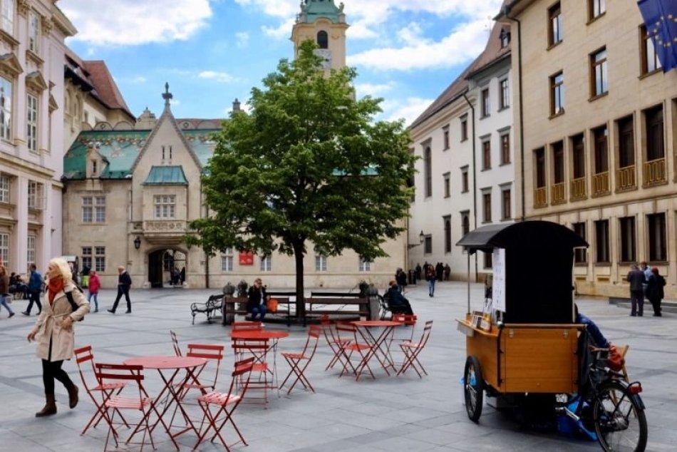 Ilustračný obrázok k článku FOTO: Mesto prichádza s novým projektom. V hlavnej úlohe sú stoličky