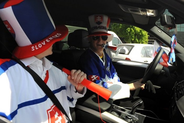 Ilustračný obrázok k článku Chystáte sa fandiť na šampionát? TIETO veci vám cez vstupné kontroly neprejdú