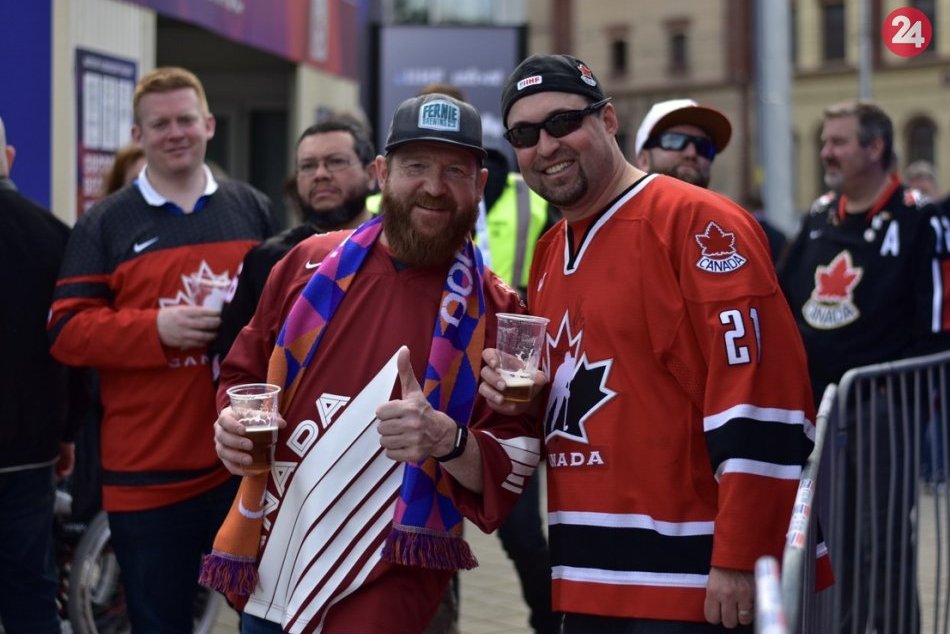 Ilustračný obrázok k článku Policajti sú počas šampionátu v nasadení, zachytili už 10 falošných lístkov