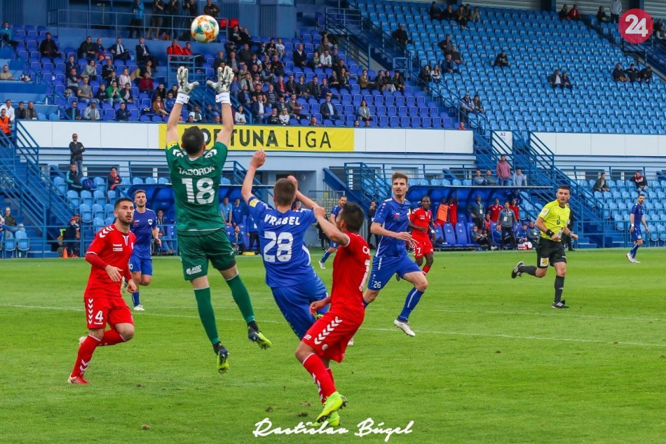 Ilustračný obrázok k článku Nitra víťaznú šnúru Senice nepreťala: Pod Zoborom brali body hostia, FOTO