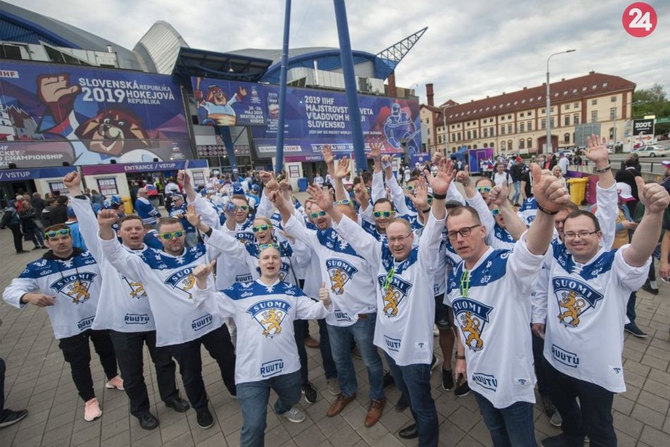 Ilustračný obrázok k článku Vietor uzavrel košickú fanzónu: Fíni si náladu pokaziť nenechali